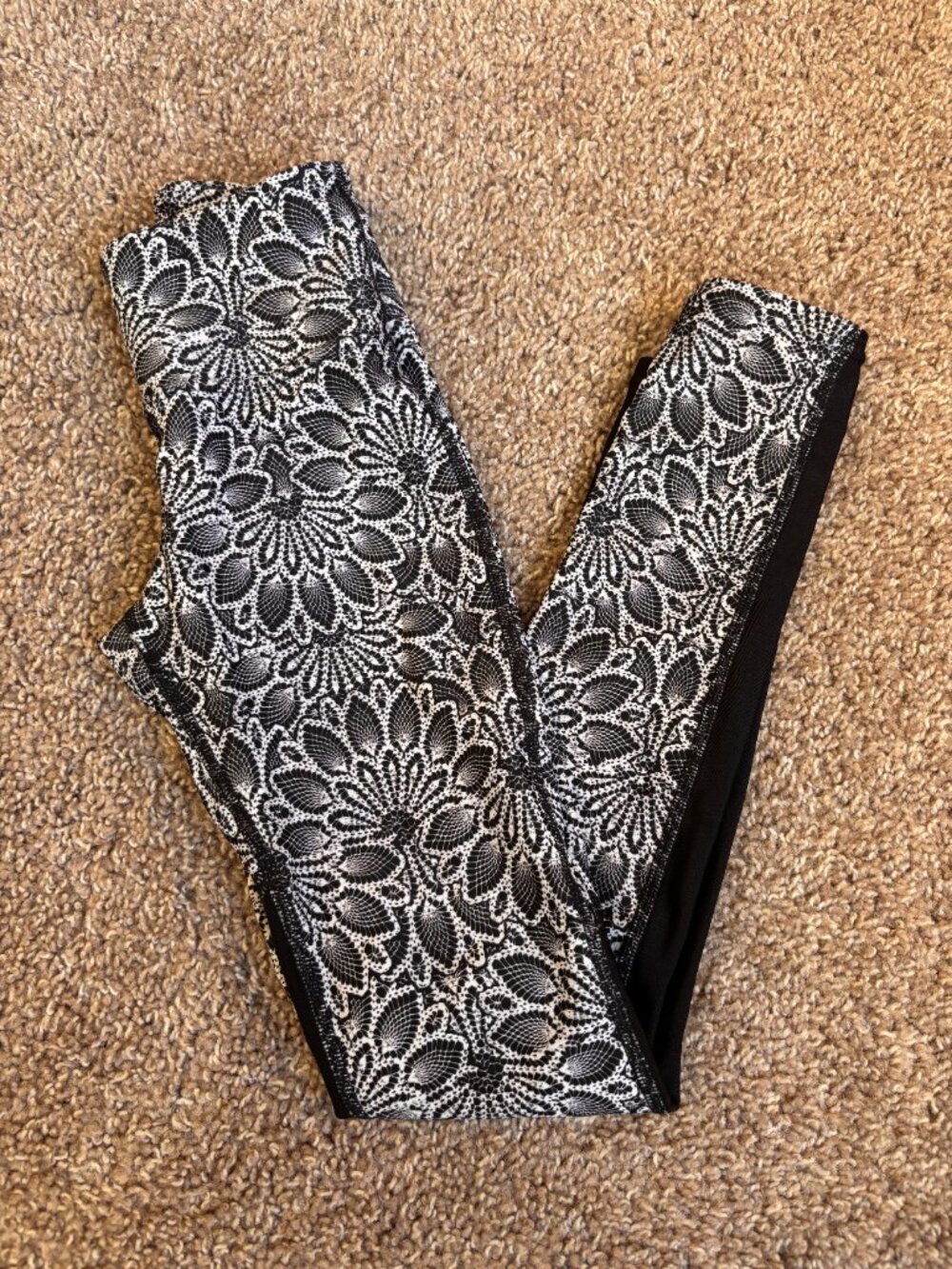 Capezio Girls Dance Leggings Size Small Black White Lace Print High Waist
